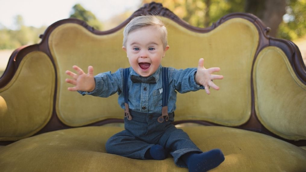 Mom gets boy with Down syndrome meeting with OshKosh after spun by ad agency (Photos: Meagan Nash and Crystal Barbee Photography)