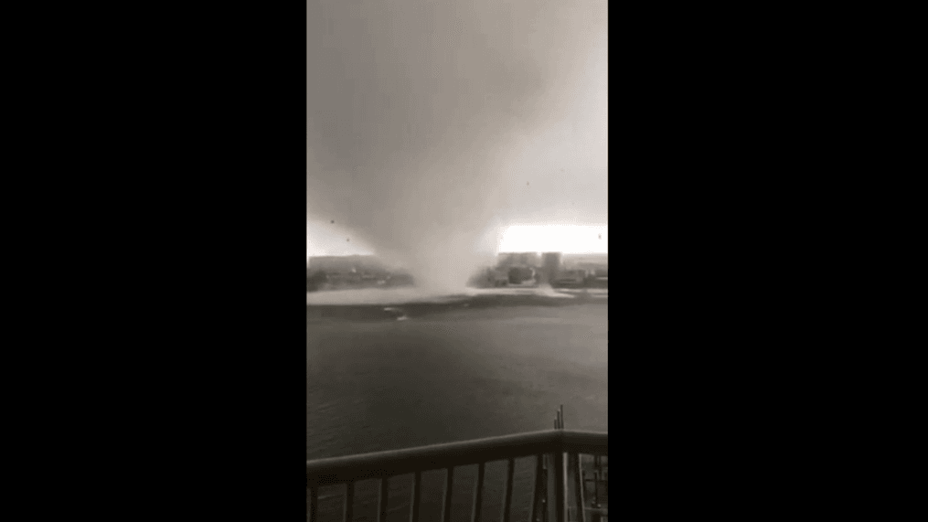 WARNING: Video does contain some strong language. Source: Kathy Wilson. Taken in Fort Walton Beach at the Presidio Condo