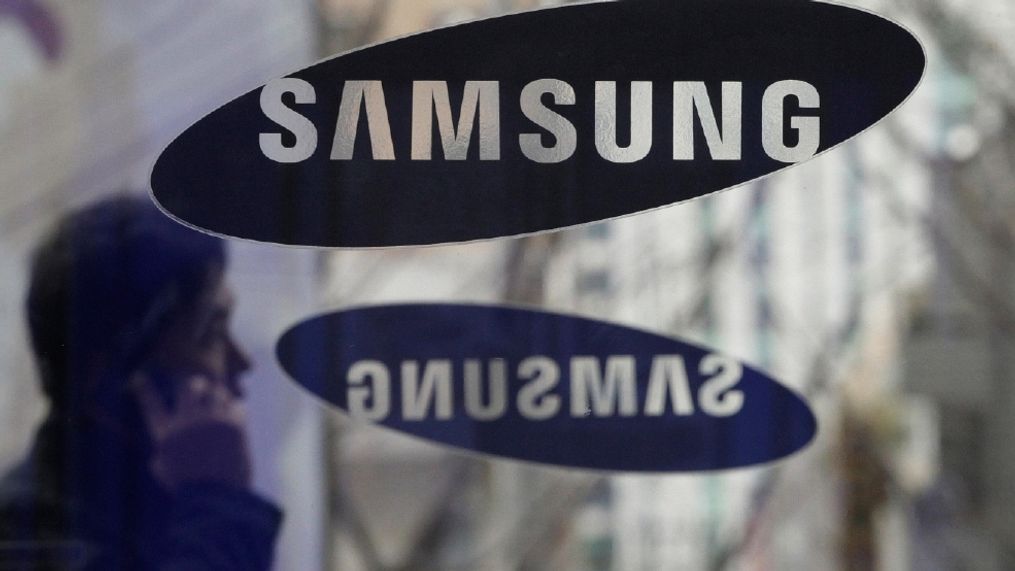 Samsung Electronics said Monday, Nov. 14, 2016, it has agreed to acquire auto-systems maker Harman for $8 billion as the South Korean giant eyes the growing market for connected cars. (AP Photo/Ahn Young-joon, File)