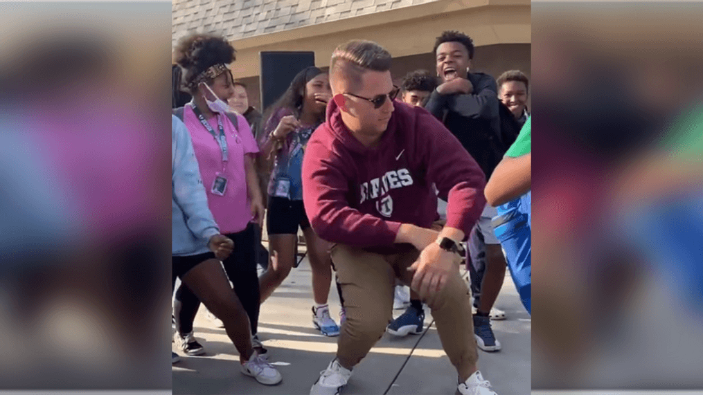 This screengrab shows an image from the viral video of Austin LeMay dancing with his students (Photo: @tenayas_msjenny via TikTok))