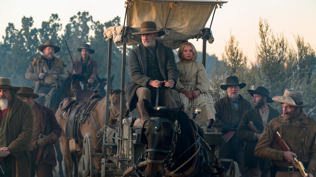 (from left, center) Captain Jefferson Kyle Kidd (Tom Hanks) and Johanna Leonberger (Helena Zengel) in News of the World, co-written and directed by Paul Greengrass. (Photo: Universal)