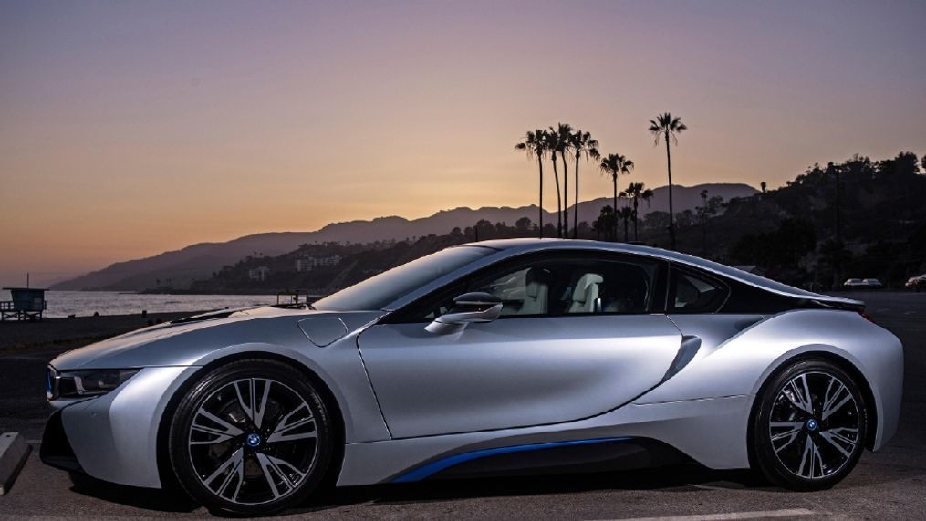 2017 BMW i8 (Image courtesy of BMW USA)