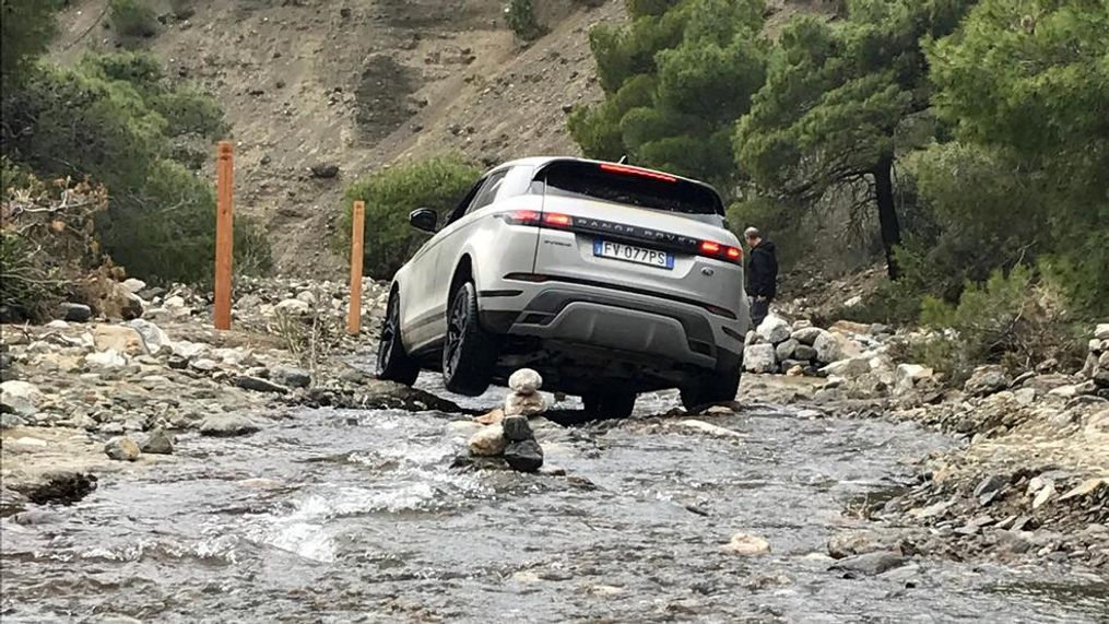 2020 Land Rover Range Rover Evoque (Sinclair Broadcast Group / Jill Ciminillo)