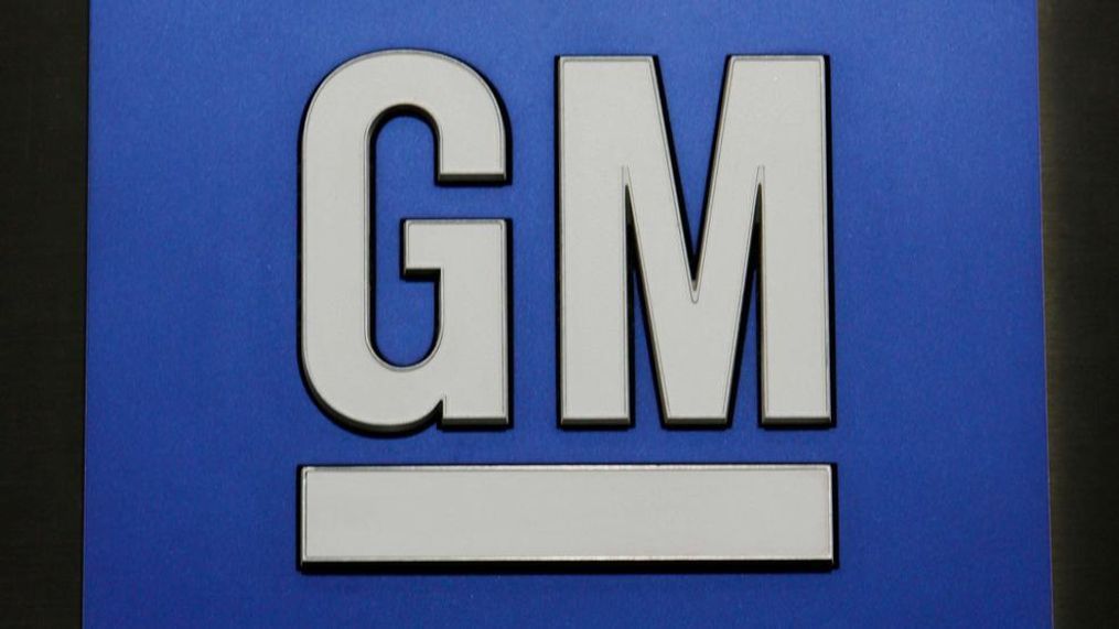 FILE - This Jan. 25, 2010, file photo, shows a General Motors Co. logo during a news conference in Detroit.  General Motors says it will ask the federal government for one national gas mileage standard, including a requirement that a percentage of auto companies’ sales be zero-emissions vehicles. Mark Reuss, GM’s executive vice president of product development, said the company will propose that a certain percentage of nationwide sales be made up of vehicles that run on electricity or hydrogen fuel cells.  (AP Photo/Paul Sancya, File)