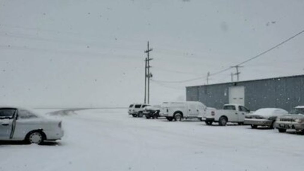 Kansas covered in snow after temperatures plummet (Issac Ozzman via Storyful)