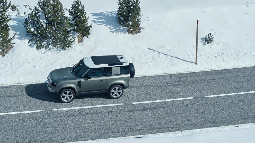 2020 Land Rover Defender{ } (Image courtesy of Jaguar Land Rover)