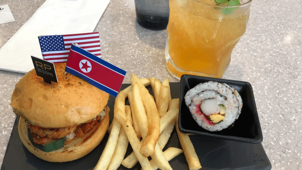 Singapore restaurants blend American, Korean flavors ahead of Trump-Kim summit (Anna Kook/Twitter)