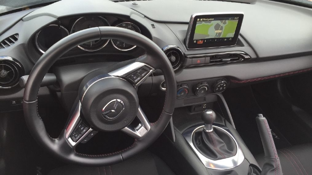 Manual transmission in a 2016 Mazda MX-5. (Sinclair Broadcast Group / Jill Ciminillo)