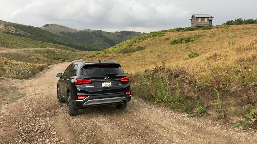 2019 Hyundai Santa Fe (Sinclair Broadcast Group / Jill Ciminillo)