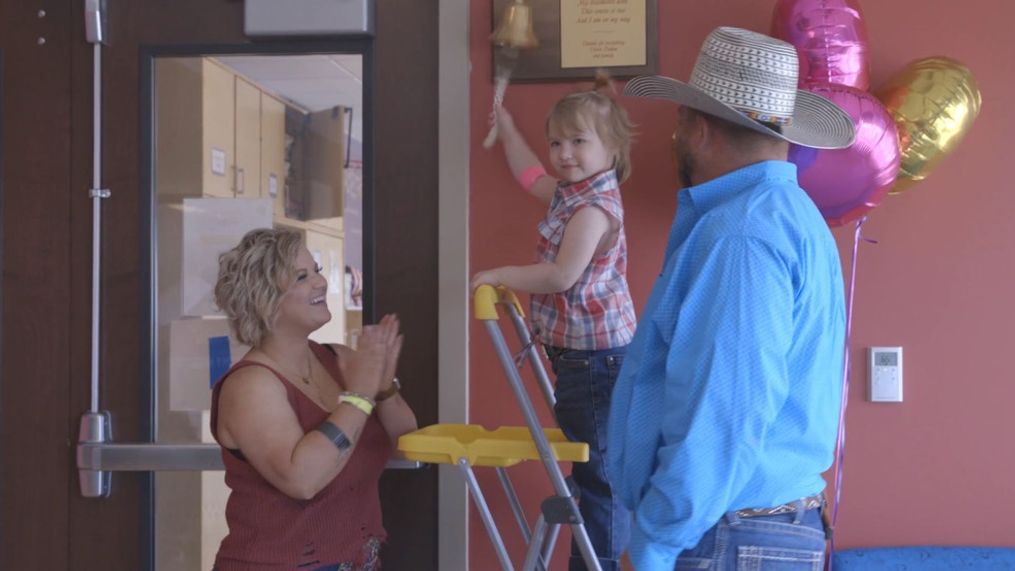 Shayanna Jones rings a bell Friday, June 4, 2021, to celebrate the completion of her cancer treatment at Oklahoma Children’s Hospital at OU Health. (Credit: OU Health)