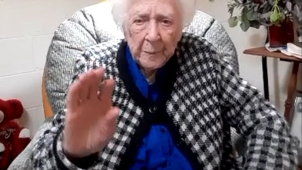 At 108 years old, Beulah McCreery talks about things most of us have never experienced. (Elizabeth Hoffman, KRCG){p}{/p}