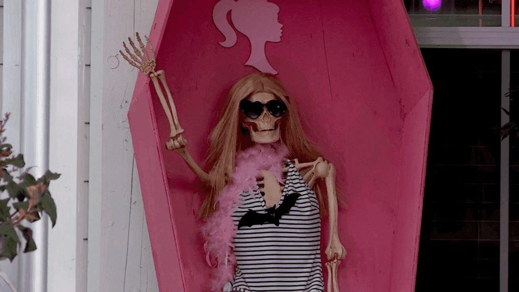 GALLERY: Utah residents transform neighborhood into Barbieland for Halloween (KUTV)