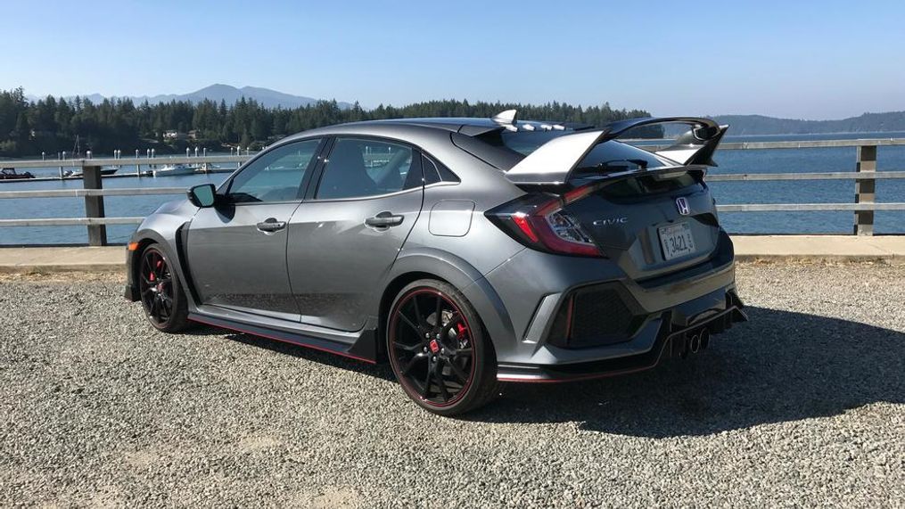 2017 Honda Civic Type R (Sinclair Broadcast Group / Jill Ciminillo)