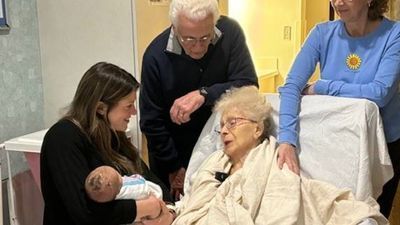 Image for story: Five generations unite to celebrate newborn named after 102-year-old matriarch