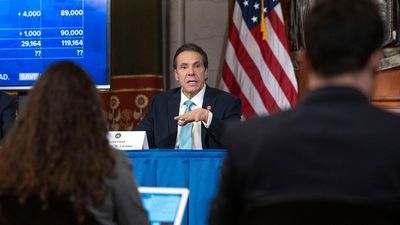 Image for story: Gov. Cuomo orders employers to provide face masks to employees 