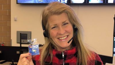 Image for story: 911 dispatcher helps woman deliver baby on Christmas