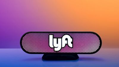 Image for story: Lyft lifts off with new look, light-up beacons 