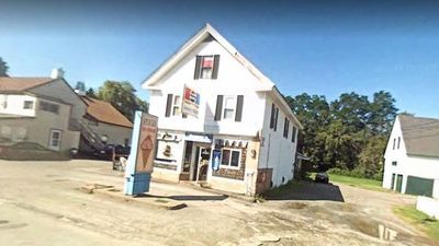 Image for story: Month before graduating high school, Maine teen buys ice cream parlor