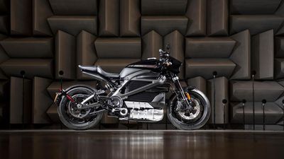 Image for story: Harley-Davidson LiveWire electric motorcycle starts just under $30K