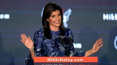 Image for story: Nikki Haley appears in 'SNL' cold open, mocks Trump and delivers 'Live from New York' line