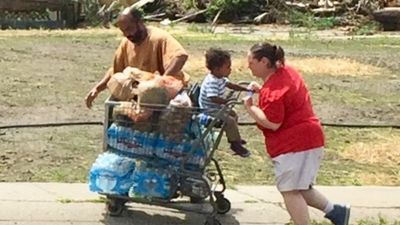 Image for story: Ohio woman moves to Flint to help with the water crisis