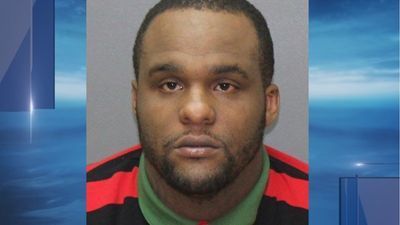 Image for story: Former NBA player Glen Davis arrested at Aberdeen hotel with marijuana, $91K in cash