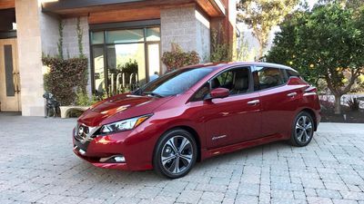 Image for story: 2018 Nissan Leaf: Living the city life