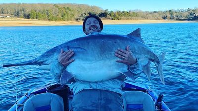 Image for story: Tennessee man reels in monster catch