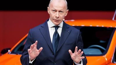 Image for story: Renault ousts CEO to 'breathe new life' into Nissan alliance