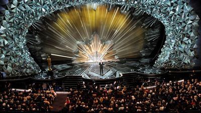 Image for story: Every single female Oscars nominee stood up during Frances McDormand's acceptance speech