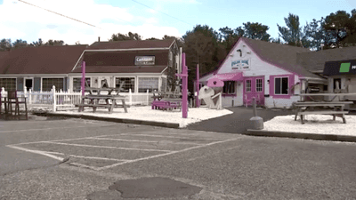 Image for story: Owner closes Massachusetts ice cream shop rather than serve rude customers