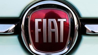 Image for story: Auto union opens talks with Fiat Chrysler; strike possible