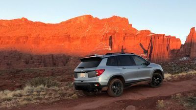 Image for story: 2019 Honda Passport: Straddling two worlds [First Look]