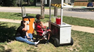 Image for story: Young Hartford entrepreneur brings community together with a cup of lemonade