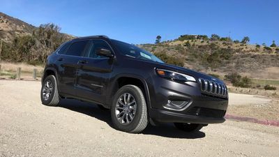 Image for story: 2019 Jeep Cherokee: Midsize SUV loses quirk, goes upscale [First Look]