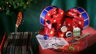 Image for story: The Ultimate Holiday Gift Guide 2023 