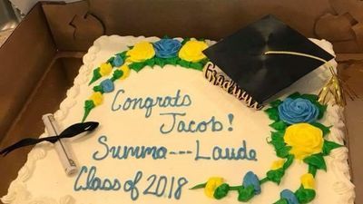 Image for story: Publix wouldn't write Summa Cum Laude on graduation cake due to profanity, SC family says