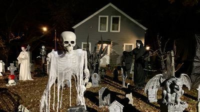 Image for story: One last hurrah: After 29 years, Rhode Island man marks final year of homemade Halloween display