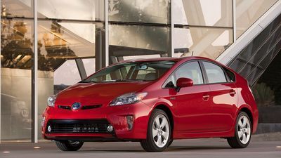 Image for story: Toyota recalls 2.4 million hybrids due to stalling problems