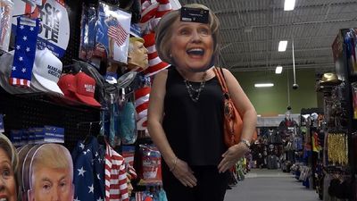 Image for story: Will Trump, Clinton Halloween mask sales predict the election? 