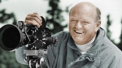 Image for story: Legendary ski filmmaker Warren Miller dies at 93 