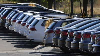 Image for story: US automakers post first monthly sales gain of year in Sept.