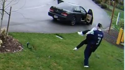 Image for story: 'Karma exists': Victim of 'porch pirates' recalls watching video of their bungled getaway