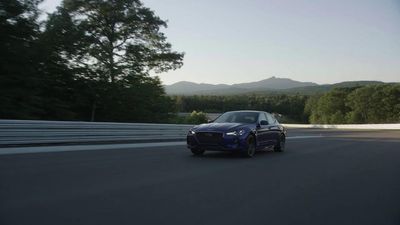 Image for story: VIDEO: 2019 Genesis G70