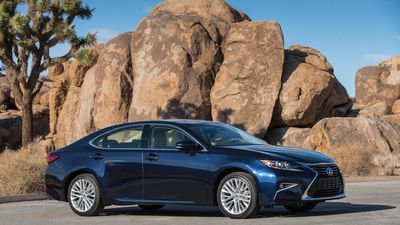 Image for story: 2017 Lexus ES 350 recalled to fix potential steering issue