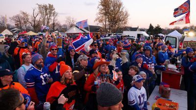 Image for story: The top gameday fan traditions for every football fanbase