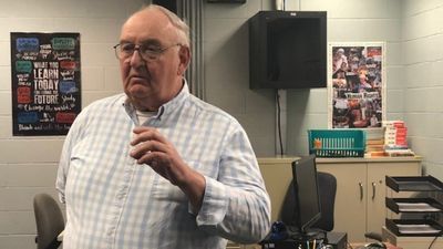 Image for story: 83-year-old Navy veteran earns high school diploma