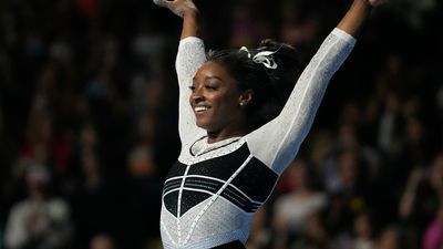 Image for story: Simone Biles dazzles in her return from a 2-year layoff to dominate the US Classic