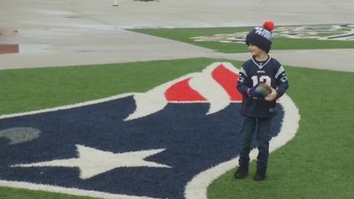 Image for story: Young Tom Brady fan basks in big playoff win 