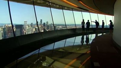 Image for story: Watch: Space Needle hiring glass cleaners to work at 520 feet